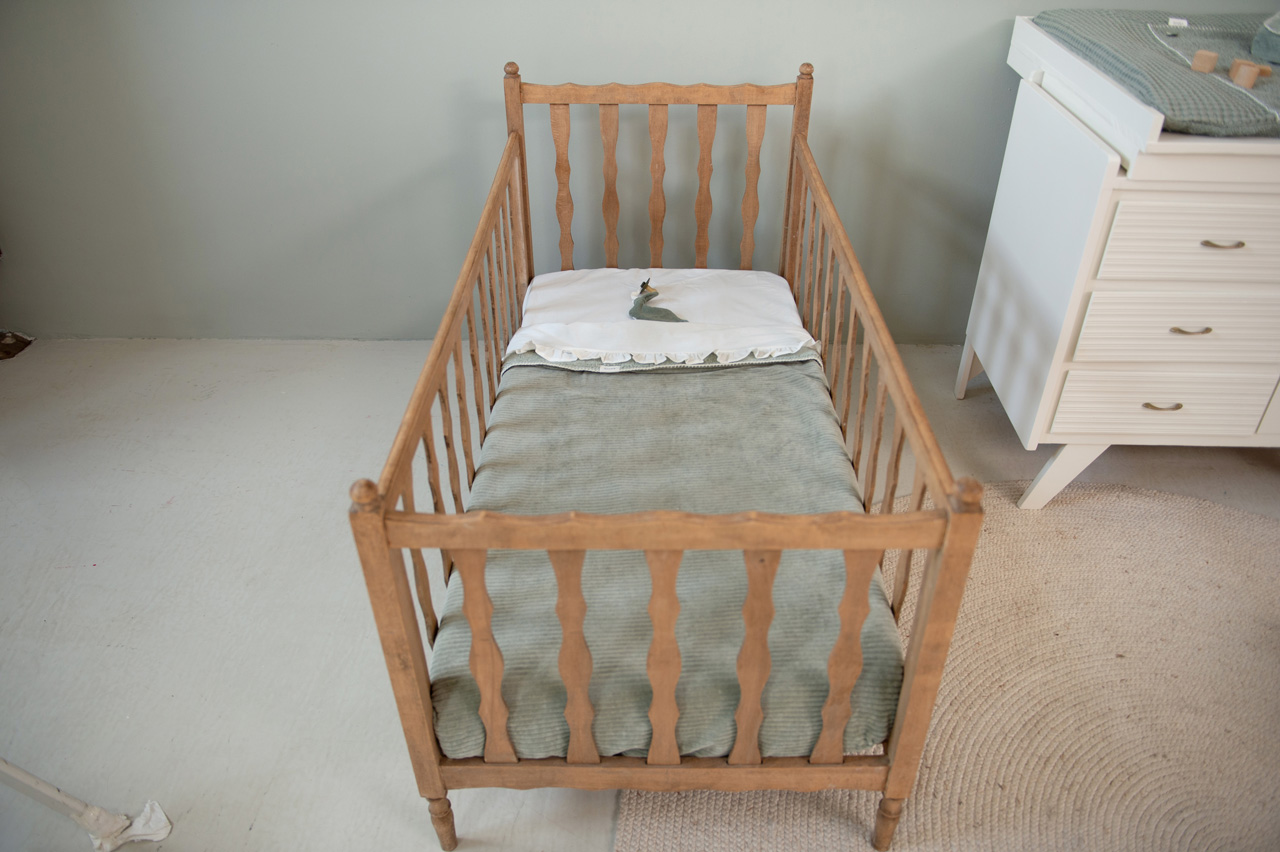 Cot blanket teddy Vik shadow green