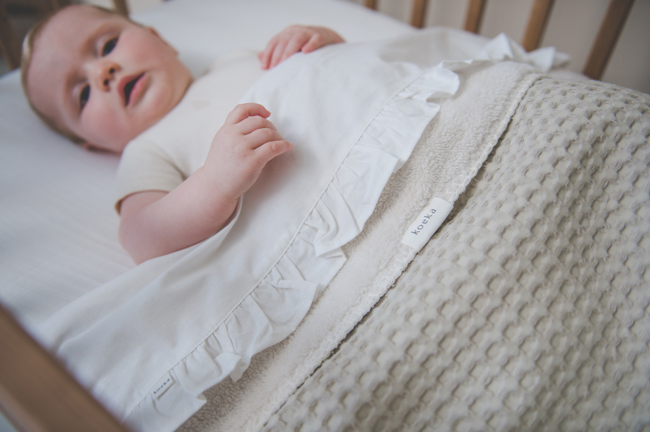 Drap plat lit berceau Ruffle warm white Drap plat lit berceau Ruffle warm white