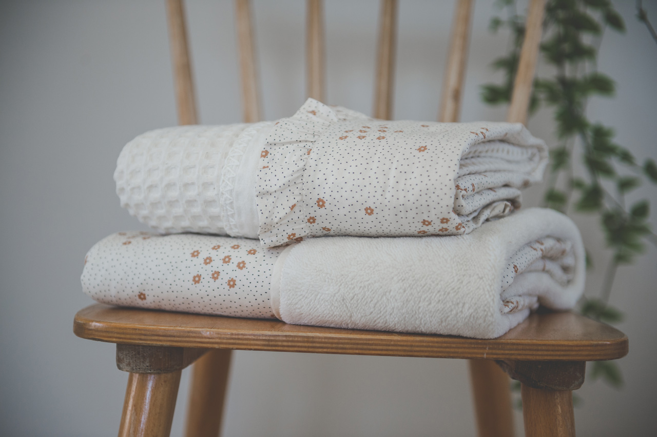 Ledikantdeken Teddy Reversible Sunnyside warm white