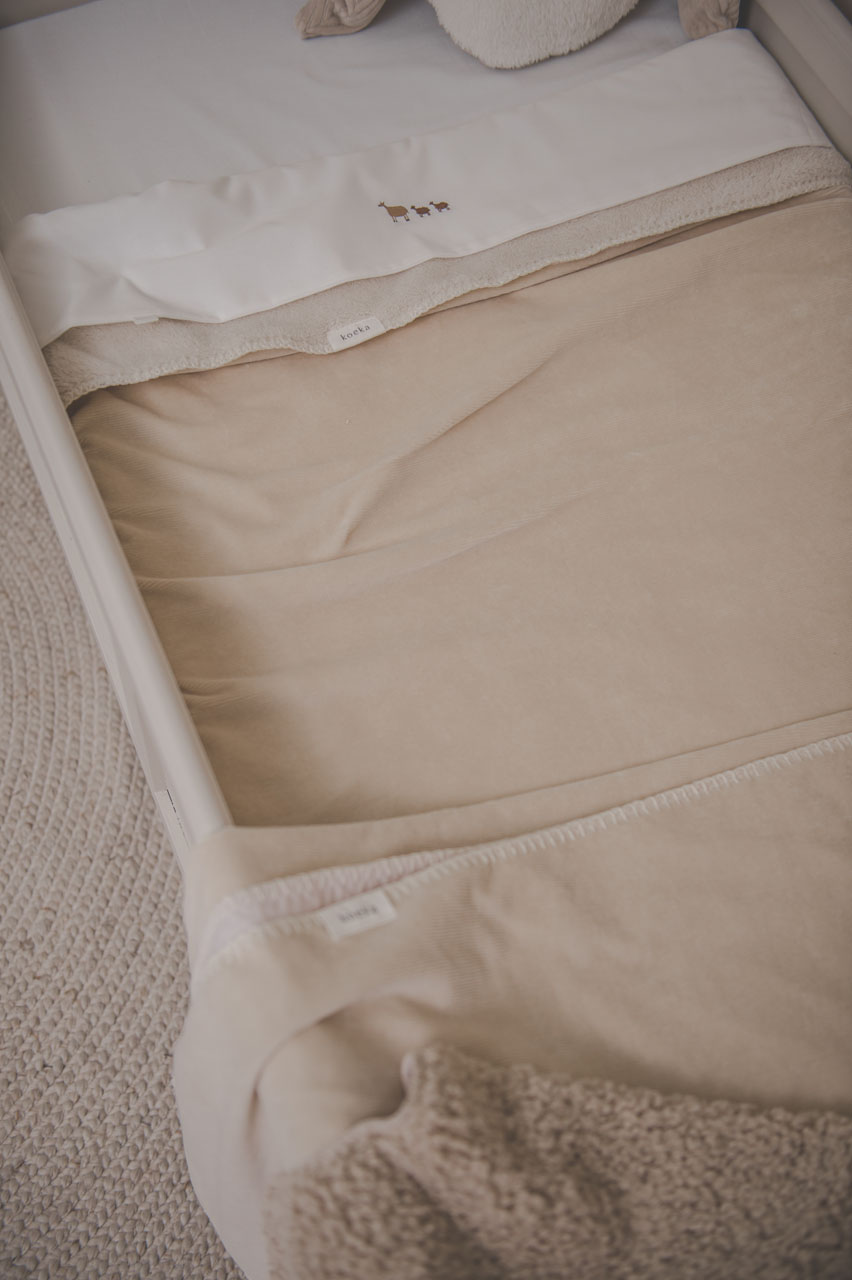 Ledikantdeken Teddy Oddi warm white