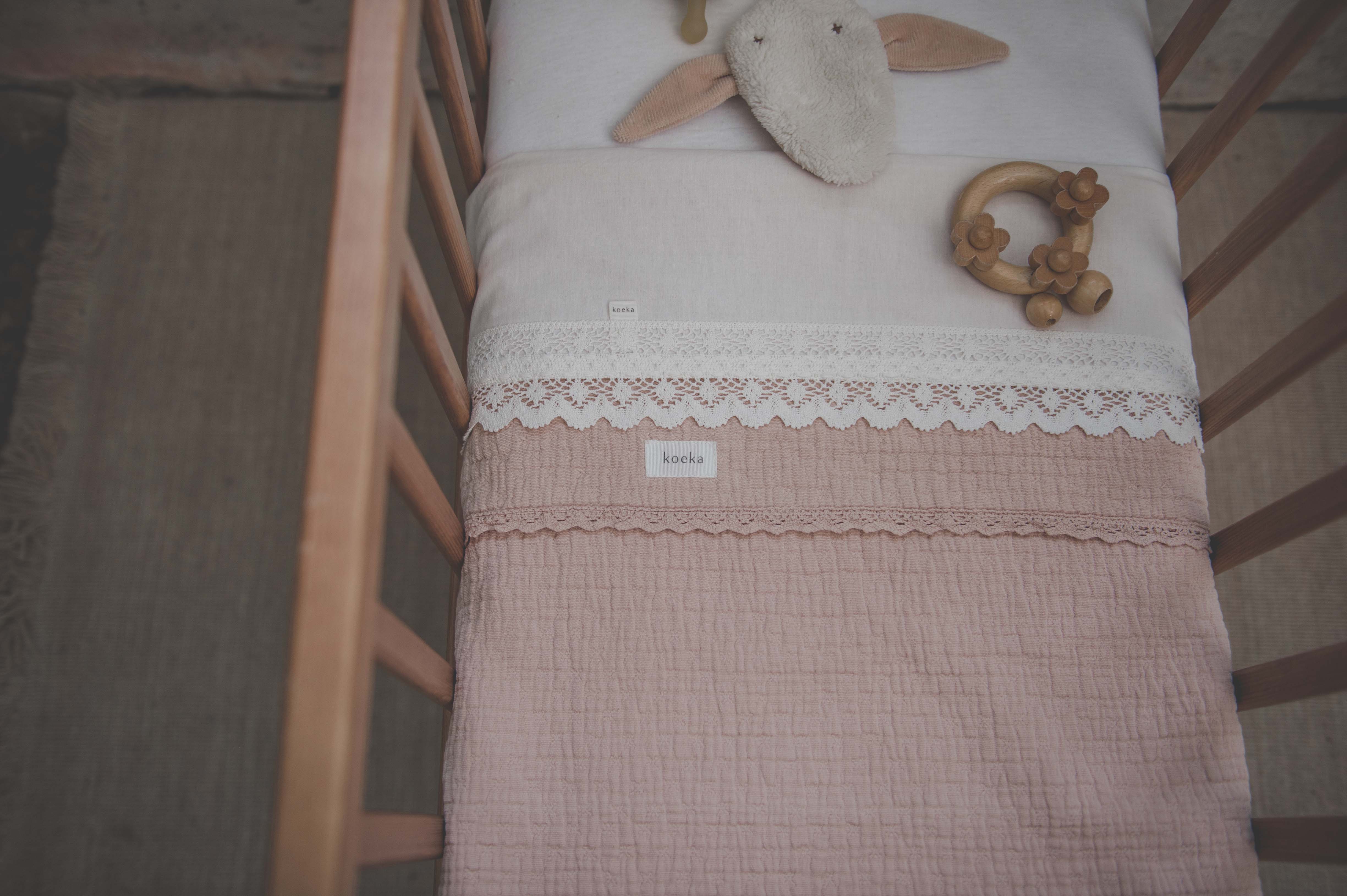Wiegdeken Lace Elba rosa salt