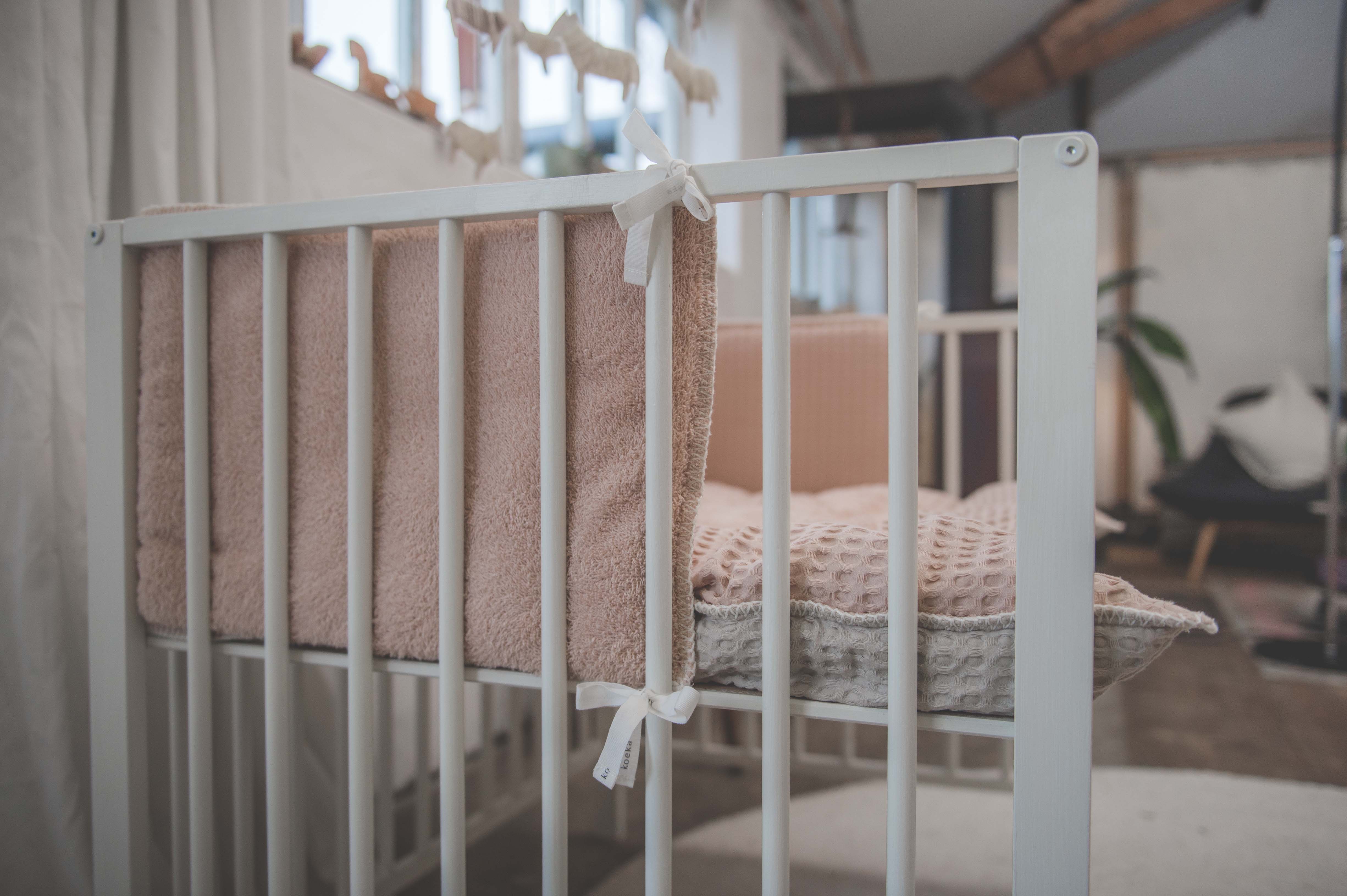 Play pen - / Cot bumper Amsterdam rosa salt