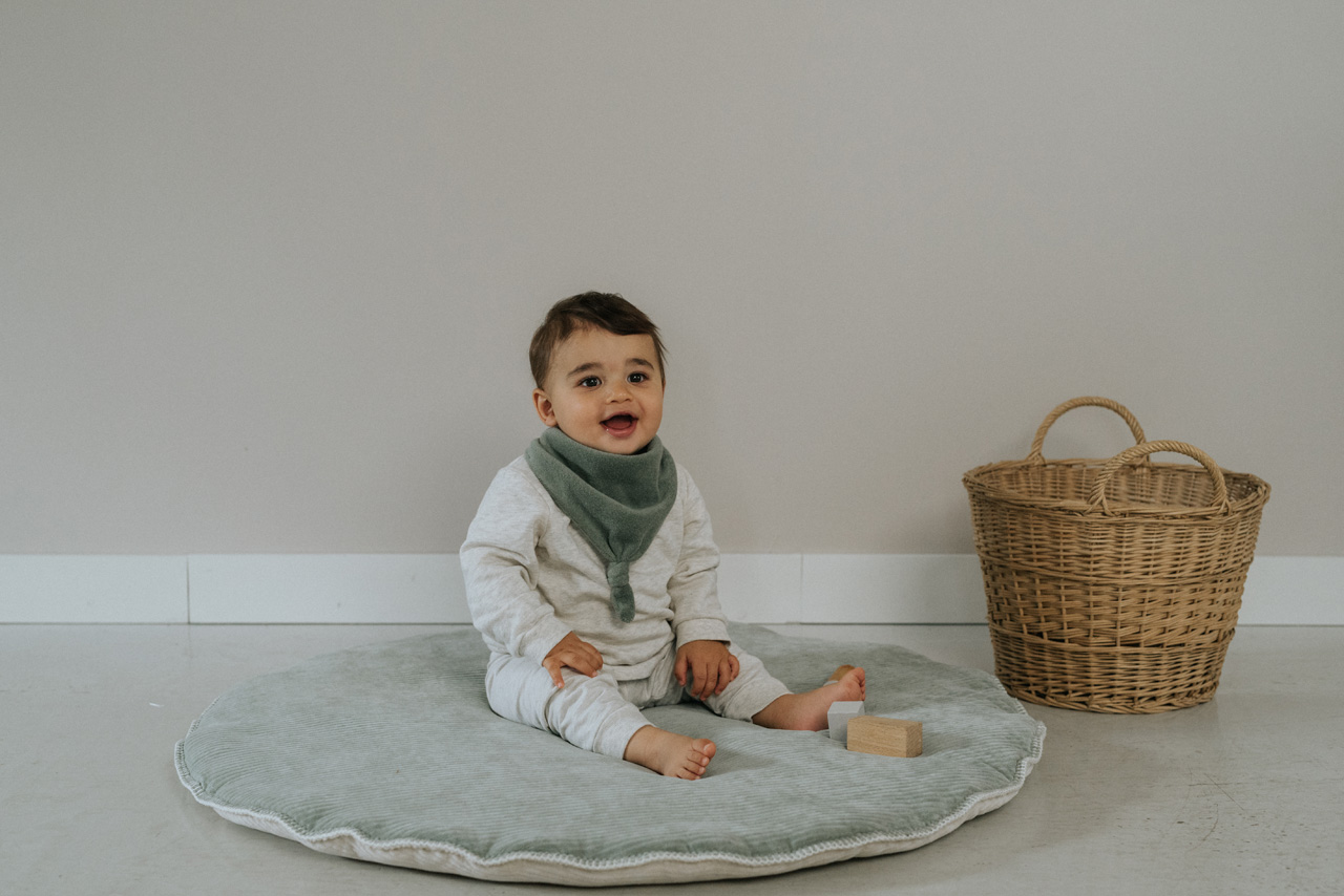 Playpen mat round Vik shadow green/sand