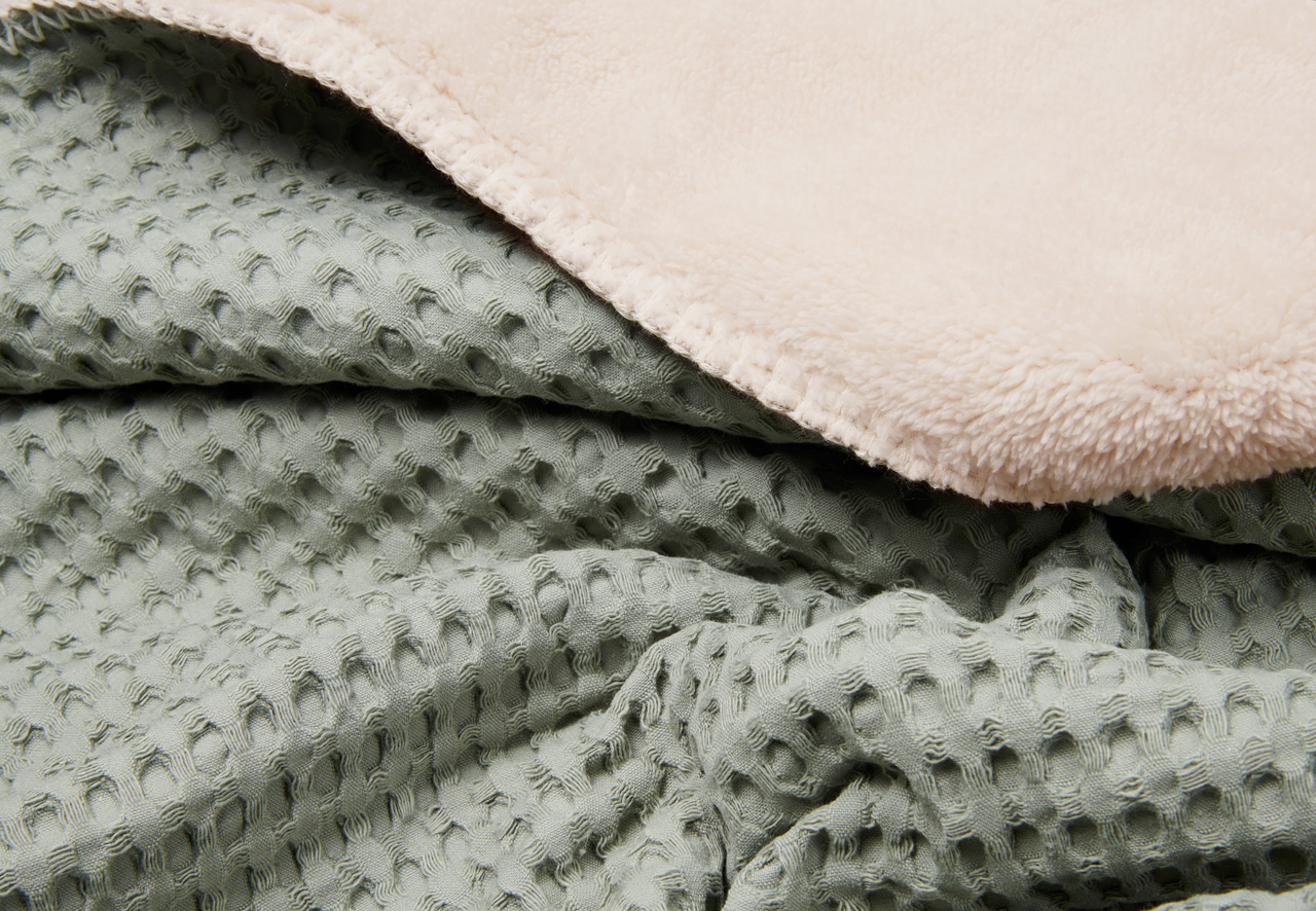 Wiegdeken Wafel/teddy Oslo shadow green/soft sand