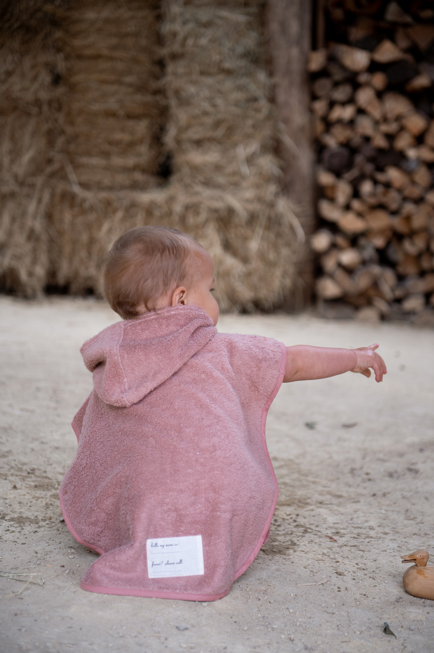 Badponcho Dijon Daily earth rose